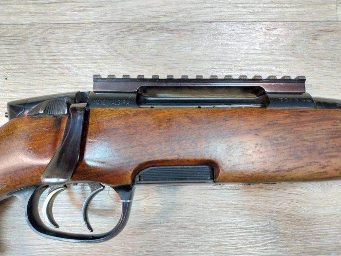 Rabljena puška Steyr z moderatorjem zvoka, kompenzatorjem in picatinny letvijo - slika 8