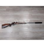 Rabljena puška Steyr z moderatorjem zvoka, kompenzatorjem in picatinny letvijo