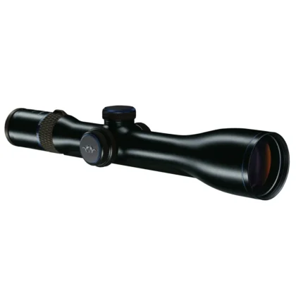 Strelni daljnogled Blaser B1 4-20x58 iC slikan iz strani.