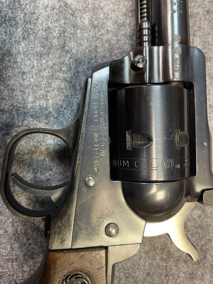 Revolver Ruger New Model Single-Six 22WMR - rabljen - slika 2